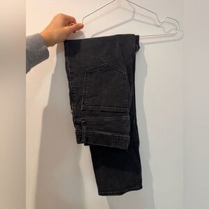 Madewell Women’s black classic straight jean size 26